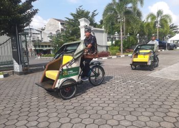 Pemda DIY Serahkan 50 Becak Tenaga Listrik