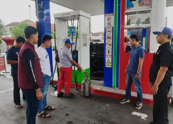 Jelang Mudik Lebaran, Satreskrim Polres Sukoharjo Cek SPBU Cegah Kecurangan