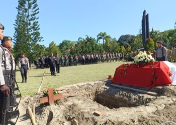 Mantan Bupati Bantul Suharsono Dimakamkan di TMP Kusuma Bangsa