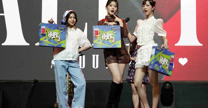 Kolaborasi dengan JKT48 merupakan salah satu Langkah strategis Axioo dalam menghadirkan brand experience yang relevan, inspiratif, dan berenergi. (Foto: Istimewa)