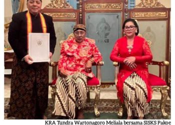 Ketua Umum AMKI Dinobatkan Jadi Bangsawan Keraton Surakarta, Ini Sosok Tundra Meliala yang Curi Perhatian Raja