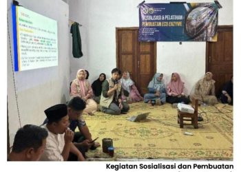 KKN UAD Unit IX.C.1 Adakan Pelatihan Eco Enzyme di Dusun Numpukan. Ini Buktinya!