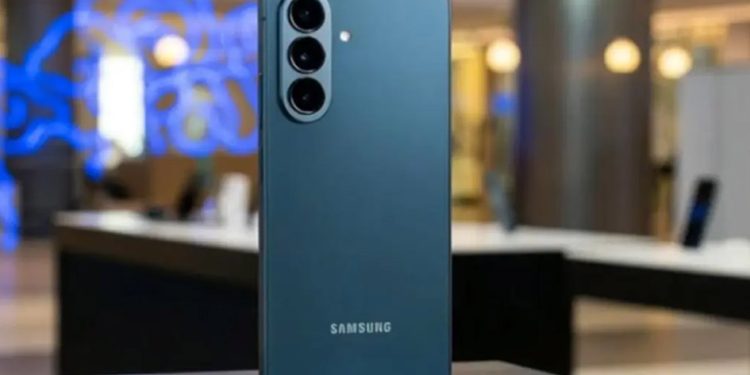 Galaxy A57 5G memperkuat pengalaman yang diandalkan pengguna setiap hari dengan peningkatan pada performa, kamera, dan layar, serta fitur ketahanan dan keamanan. (Foto: Istimewa)