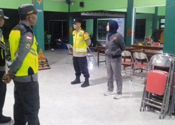 Dua Puluh Lima Personel Satlinmas Sumbersari Diterjunkan Kawal Keamanan Rangkaian Paskah 2026