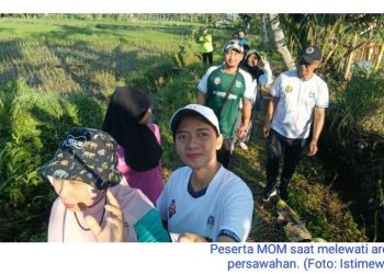 Anggota Komunitas Mlaku Ora Mlayu Semangat Mengikuti Jalan Santai