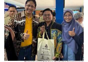 Menteri Keuangan Purbaya Apresiasi UMKM Batik Sawit Jogja: Smart Batik, Produk Halal dan Unggulan, Enak Dipakai