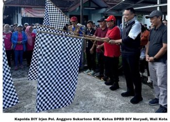 Kapolda DIY, Ketua DPRD DIY dan Walikota Lepas Jalan Sehat PWI