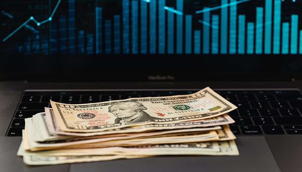 Ilustrasi - Masyarakat dituntut untuk semakin cermat dalam memilih instrumen perlindungan finansial yang mampu bertahan di tengah gejolak ekonomi global. pexels/kaboompics