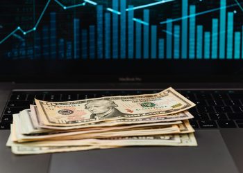 Ekonomi Global Penuh Gejolak, Asuransi Dwiguna Berbasis Dolar Jadi Solusi Proteksi