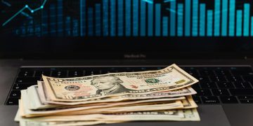 Ekonomi Global Penuh Gejolak, Asuransi Dwiguna Berbasis Dolar Jadi Solusi Proteksi