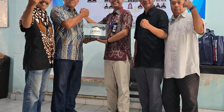 Perkuat Sinergi dengan Media, Corporate Communication Solusi Bangun Indonesia Kunjungi PWI DIY