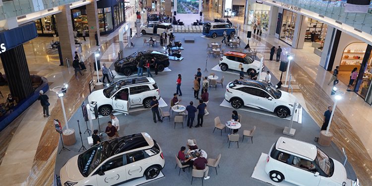 Deretan kendaraan listrik dipamerkan dalam ajang INDOMOBIL Expo Jogja yang digelar pada 12–17 Mei 2026 di Main Atrium Pakuwon Mall. Foto: Dok. Istimewa