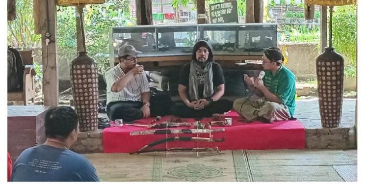 ​Menjaga Denyut Peradaban Mataram Islam lewat Keris dan Panahan di Peken Klangenan Kotagede