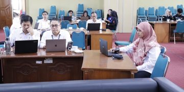 Penyelenggaraan workshop Penyusunan dan Evaluasi SOP serta Penyusunan Standar Pelayanan FISIP UPN Veteran Yogyakarta. (Foto : Dokumentasi FISIP UPN Veteran Yogyakarta)
