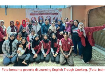 Belajar Bahasa Inggris sambil Memasak: Kolaborasi Dosen PBI UMY, Mahasiswa Walailak University Thailand, dan PKK RT 50 Celeban
