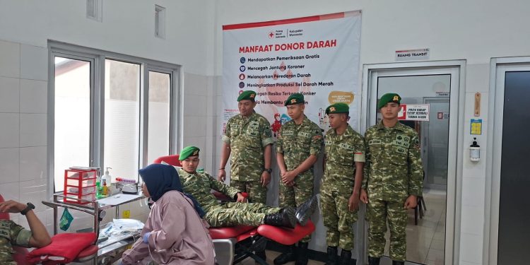 Peringati HUT RI Ke-81, Prajurit Yonif TP 444/Satria Setyonegoro Gelar Aksi Donor Darah Di PMI Wonosobo 