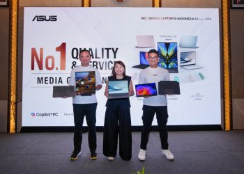 Dari kiri: Brama Setyadi, Head of Public Relations and Digital ASUS Indonesia; Davina Larissa, Marketing Manager of ASUS Indonesia; Adrian Pradipta, Technical Public Relations of ASUS Indonesia. (Foto: Agoes Jumianto)