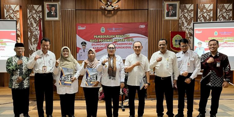 Pemkab Gunungkidul Gelar Pembekalan dan Penyerahan SK Pensiun Bagi 66 PNS