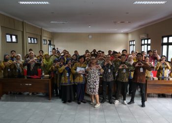 Pembinaan Pegawai Disdukcapil, Bupati Gunungkidul beri semangat dan motivasi melayani Masyarakat